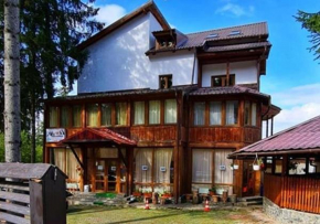 vila MARONI